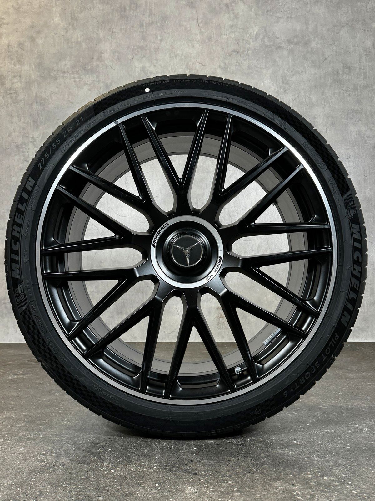 Original 21 Zoll Mercedes SL 43 55 63 R232 AMG Sommerreifen