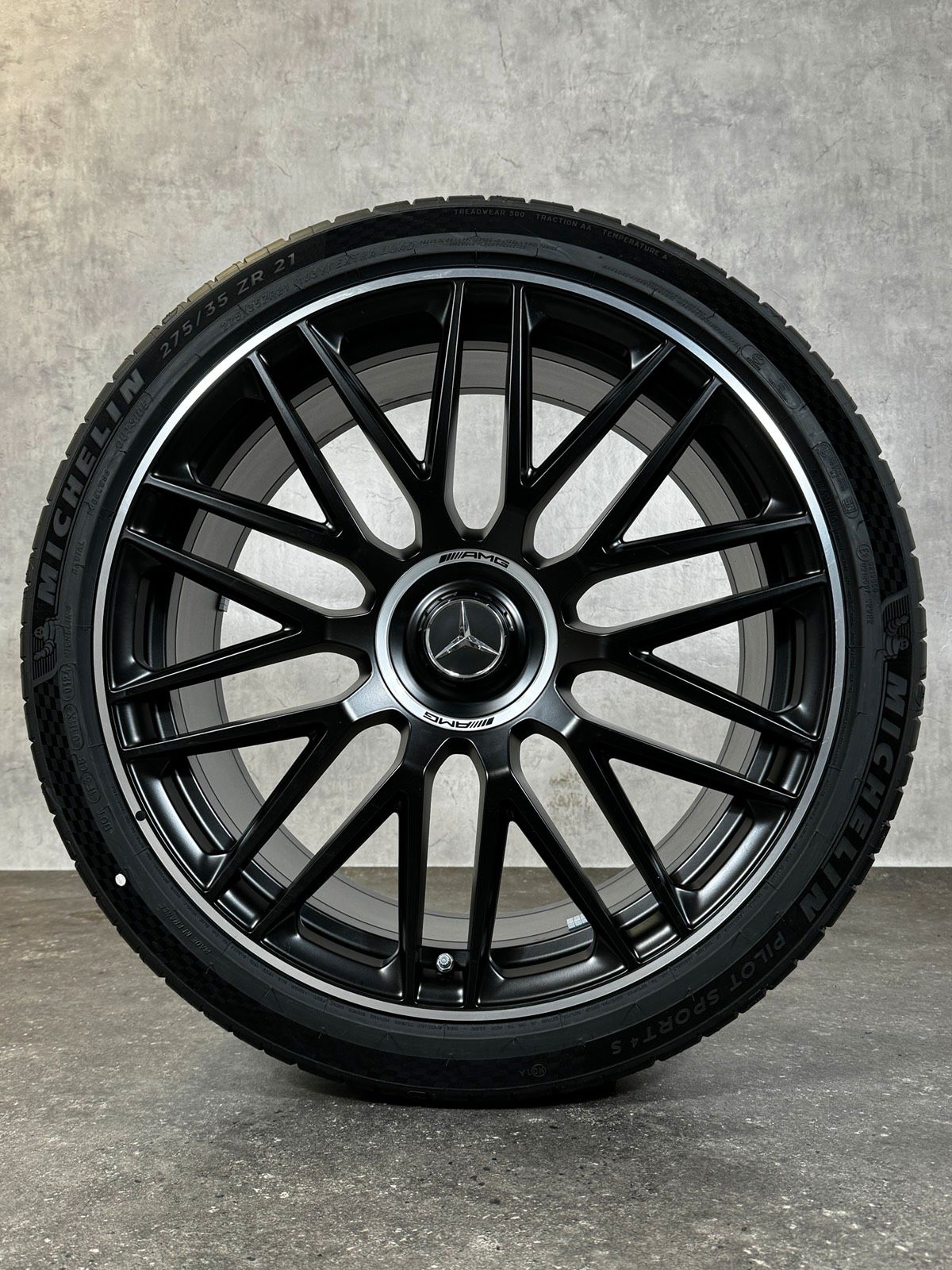 Original 21 Zoll Mercedes SL 43 55 63 R232 AMG Sommerreifen
