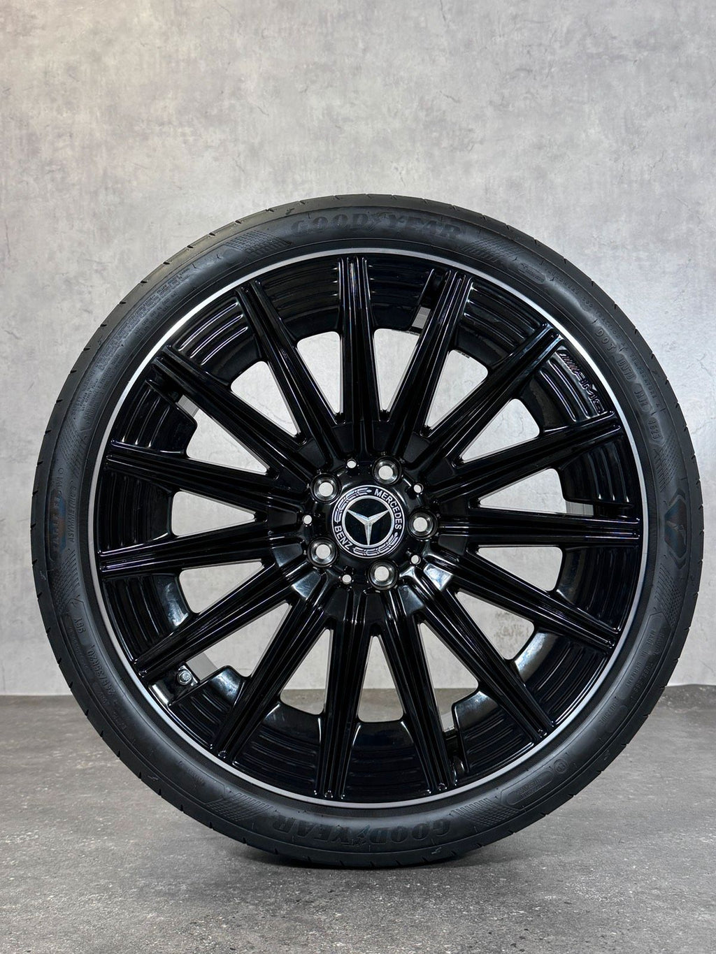 Original 20 Zoll Mercedes AMG CLE C236 W236 Sommerreifen