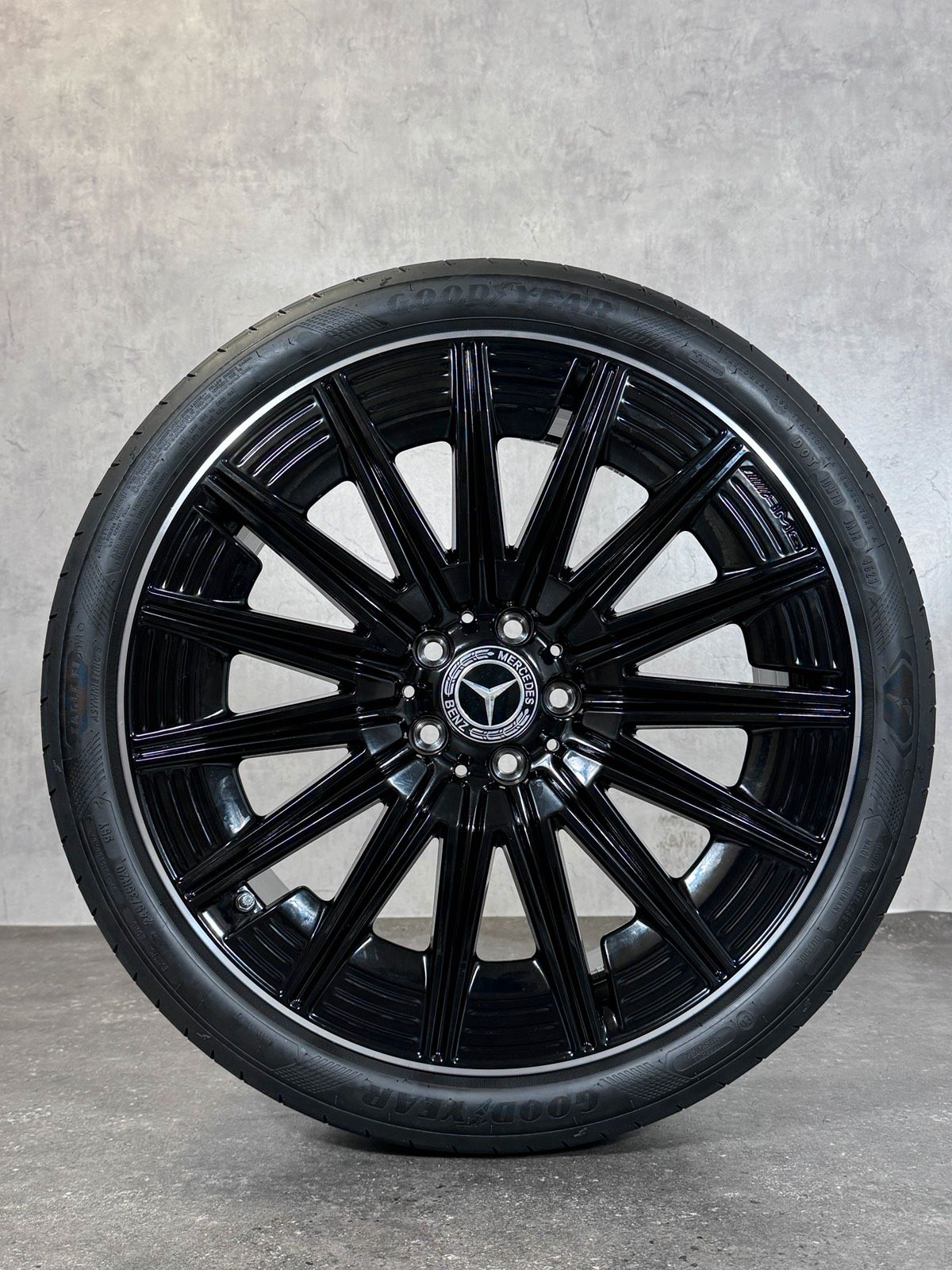 Original 20 Zoll Mercedes AMG CLE C236 W236 Sommerreifen