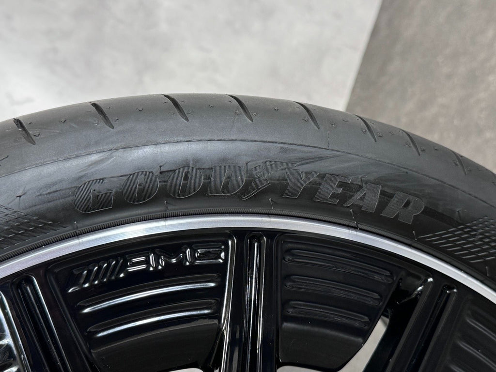 Original 20 Zoll Mercedes AMG CLE C236 W236 Sommerreifen