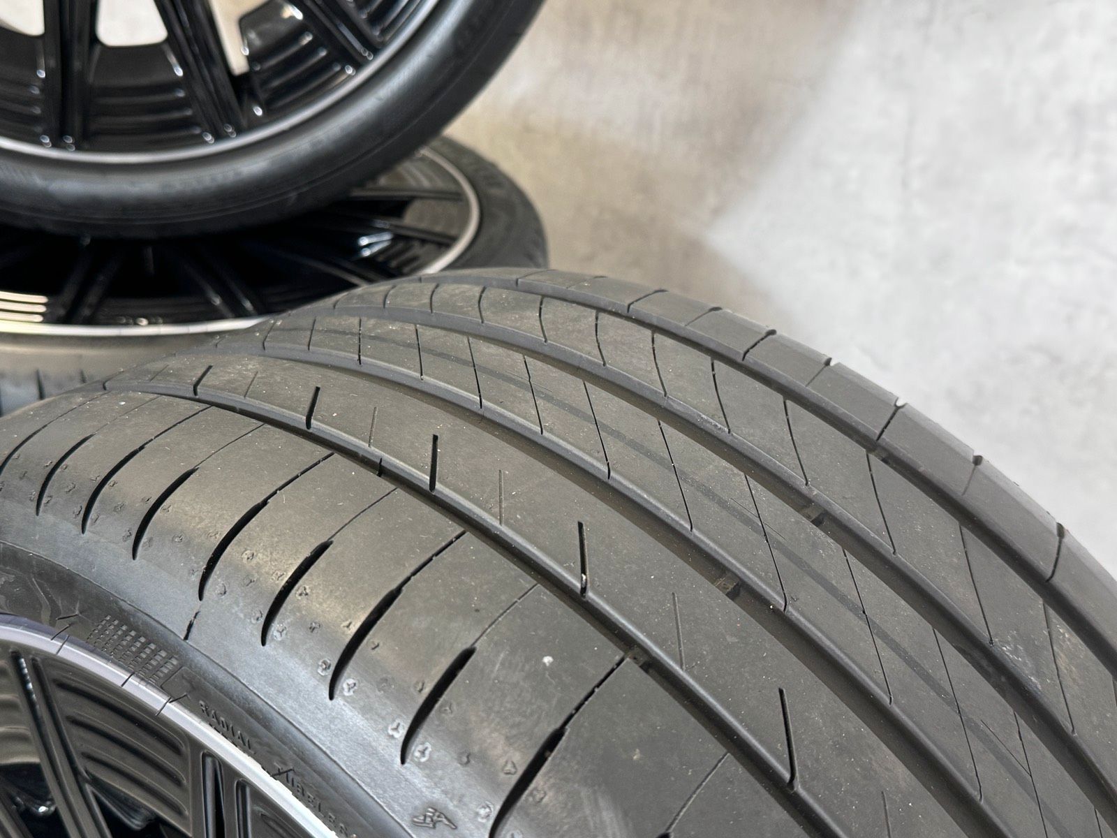 Original 20 Zoll Mercedes AMG CLE C236 W236 Sommerreifen