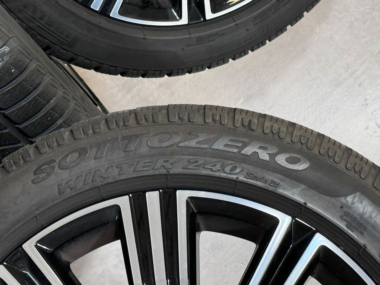 Original 18 Zoll Volvo V60 II S60 Winterreifen Diamond Cut 314713