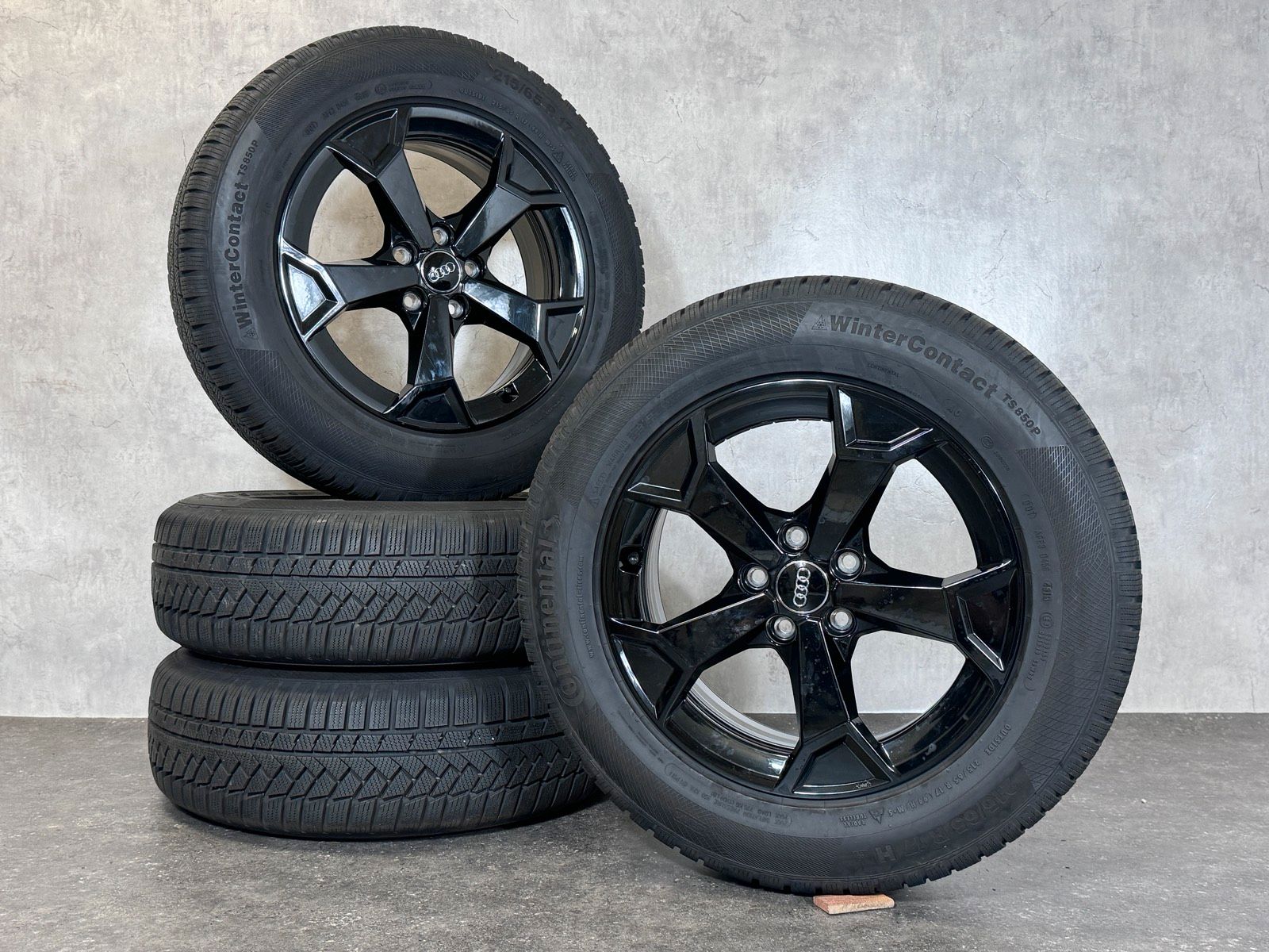 Original 17 Zoll Audi Q3 F3 Winterreifen Winterräder 83A071497