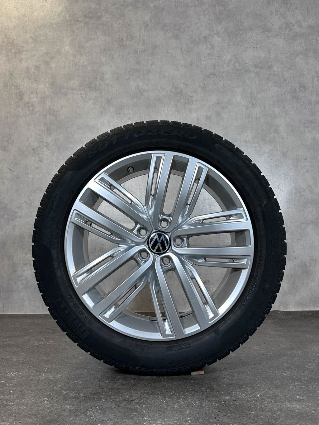 Original 19 Zoll VW Tiguan 5NA II AD1 Auckland Winterreifen 5NA60