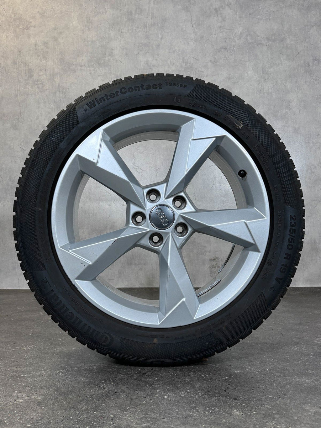 Original 19 Zoll Audi Q3 F3 83A601025N Winterräder Winterreifen