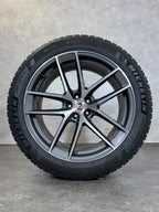 Original 20 Zoll Porsche Macan III 95B Winterreifen 95B44650