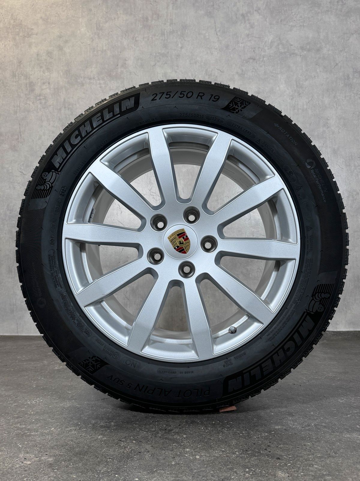 Original 19 Zoll Porsche Cayenne E3 SUV 9Y0 Winterreifen RÄDER