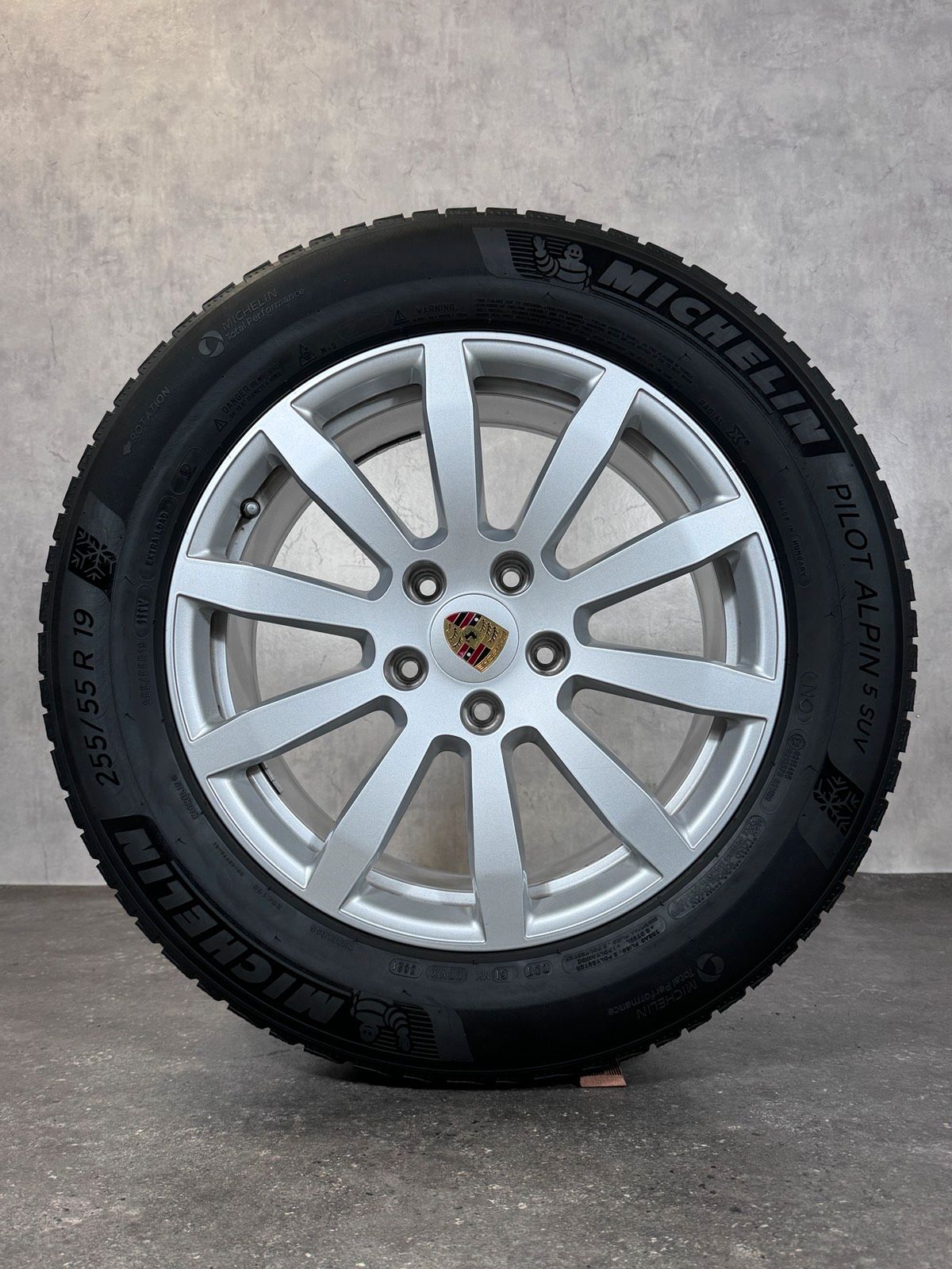 Original 19 Zoll Porsche Cayenne E3 SUV 9Y0 Winterreifen RÄDER