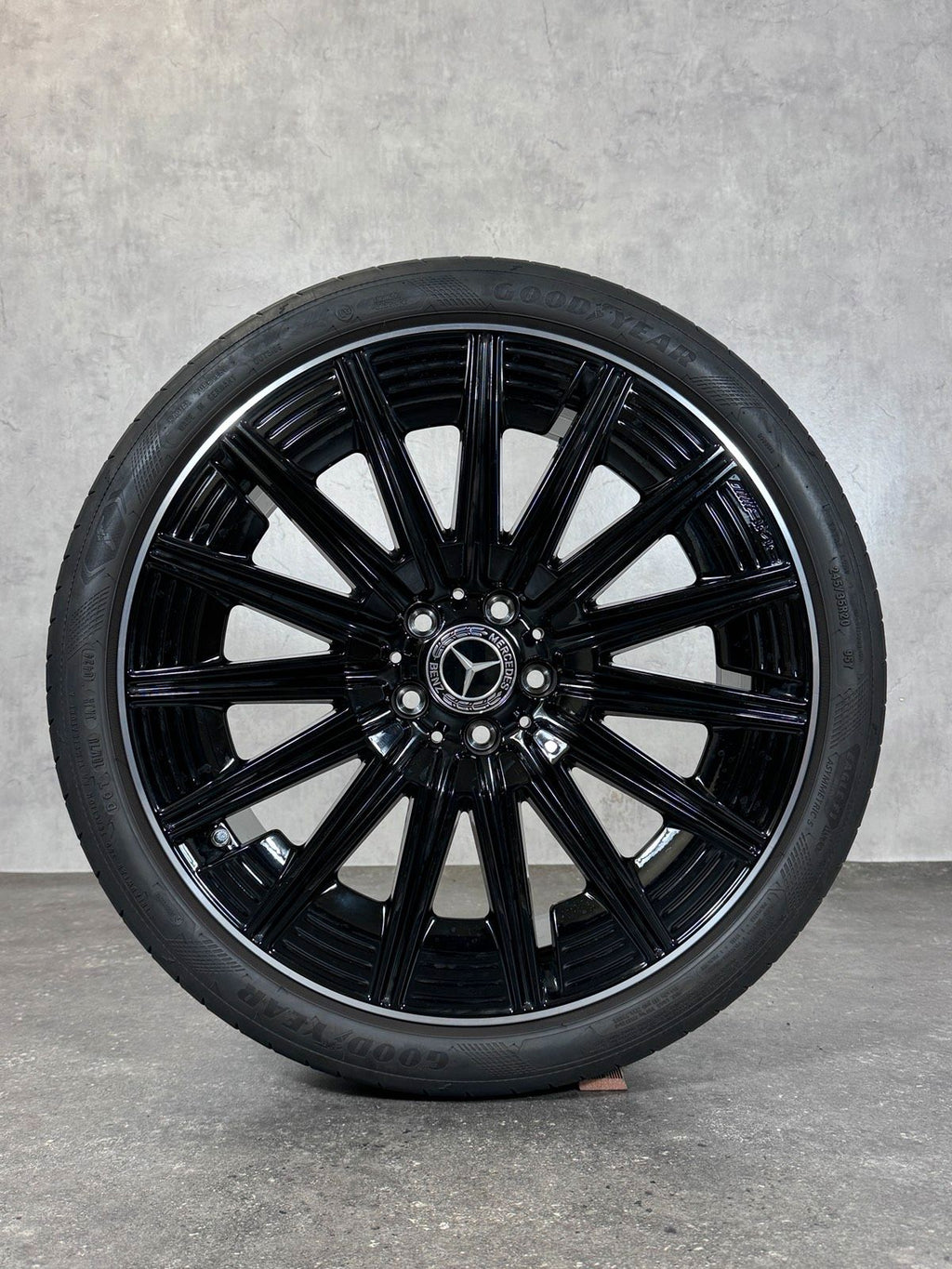 Original 20 Zoll Mercedes AMG CLE C236 W236 Sommerreifen