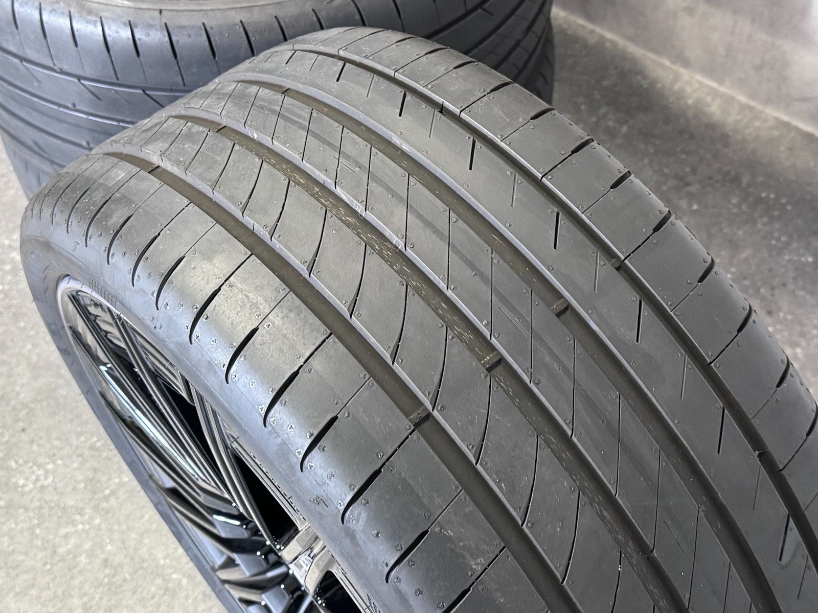 Original 20 Zoll Mercedes AMG CLE C236 W236 Sommerreifen