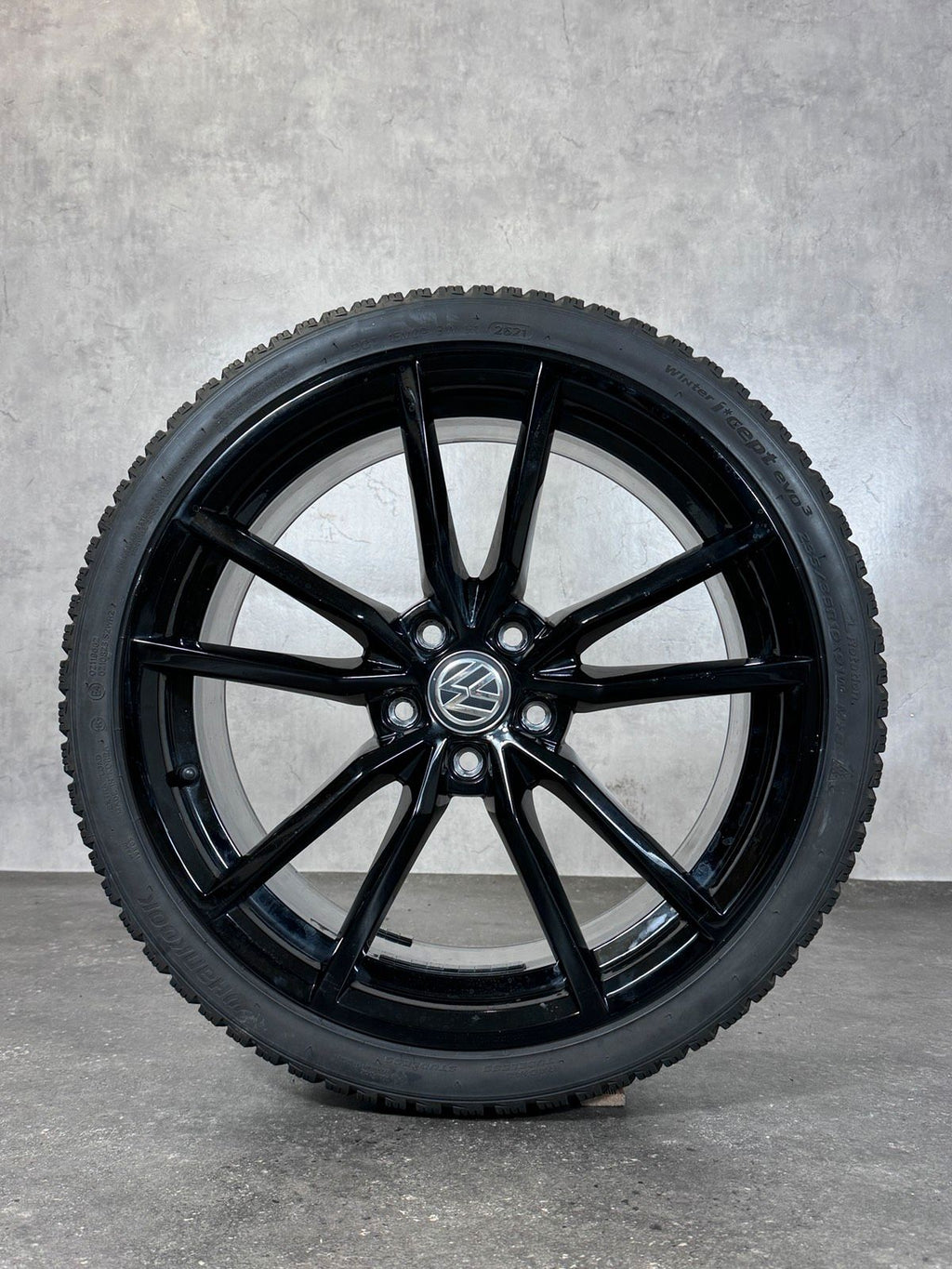 Original 19 Zoll VW GOLF Pretoria Winterreifen 5G0601025AJ