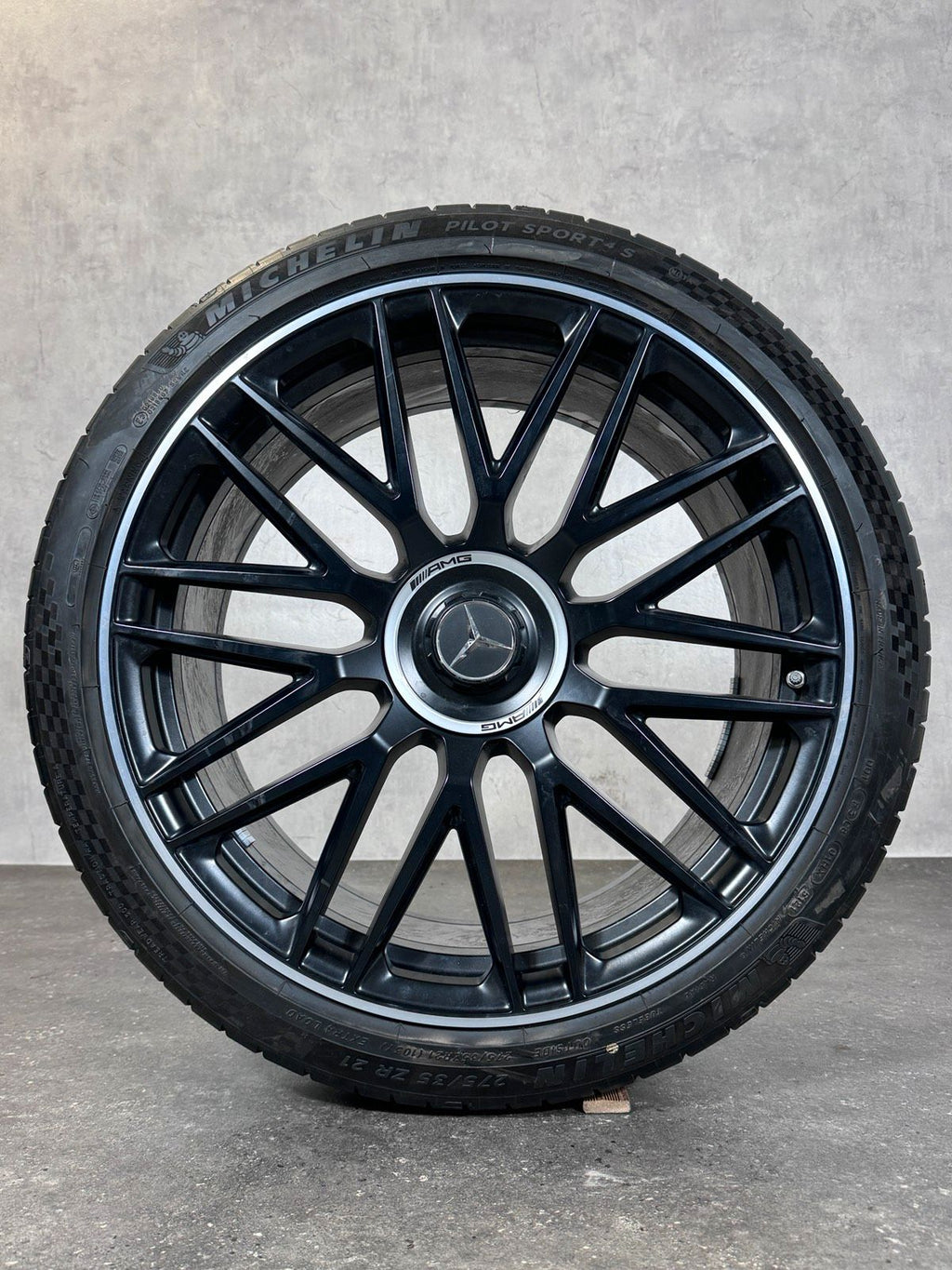 Original 21 Zoll Mercedes AMG SL 43 55 63 R232 Sommerreifen