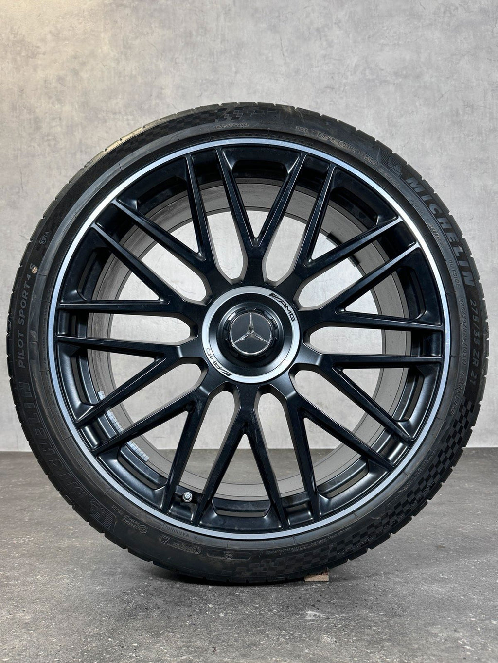 Original 21 Zoll Mercedes AMG SL 43 55 63 R232 Sommerreifen