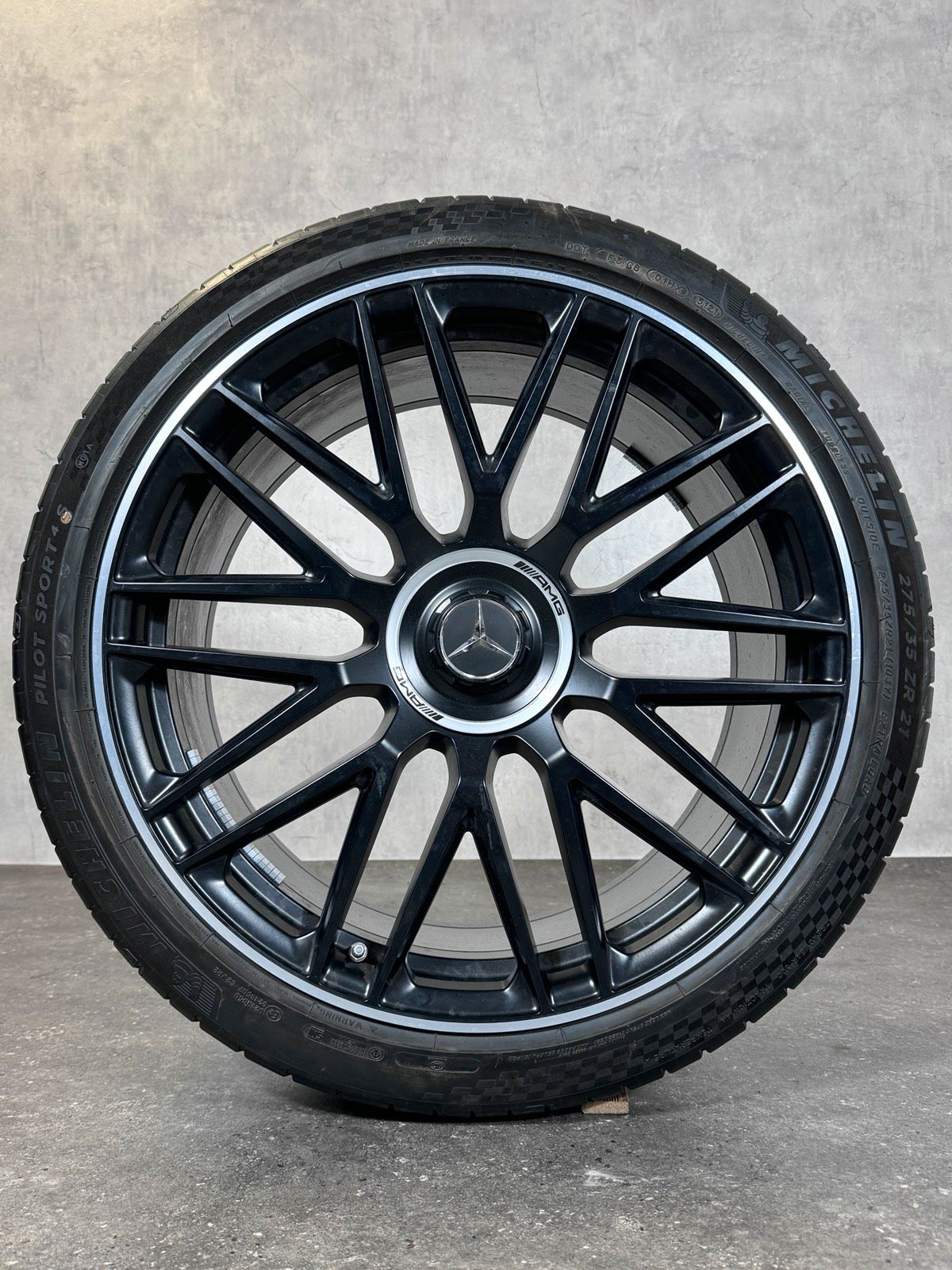 Original 21 Zoll Mercedes AMG SL 43 55 63 R232 Sommerreifen