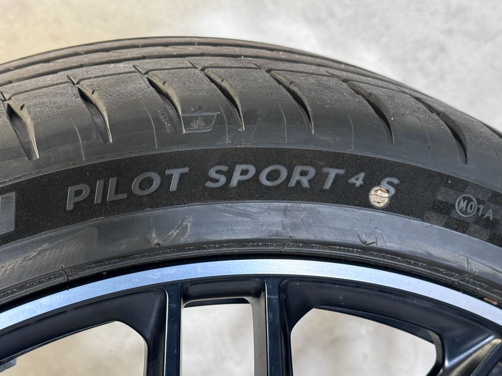 Original 21 Zoll Mercedes AMG SL 43 55 63 R232 Sommerreifen