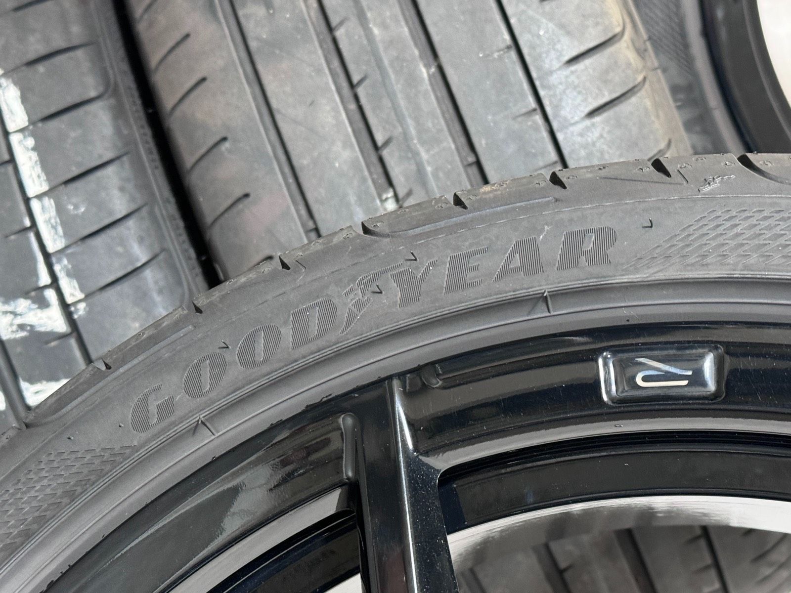 Original 19 Zoll VW Golf 8 VIII R-Line Estoril Sommerreifen 5H060