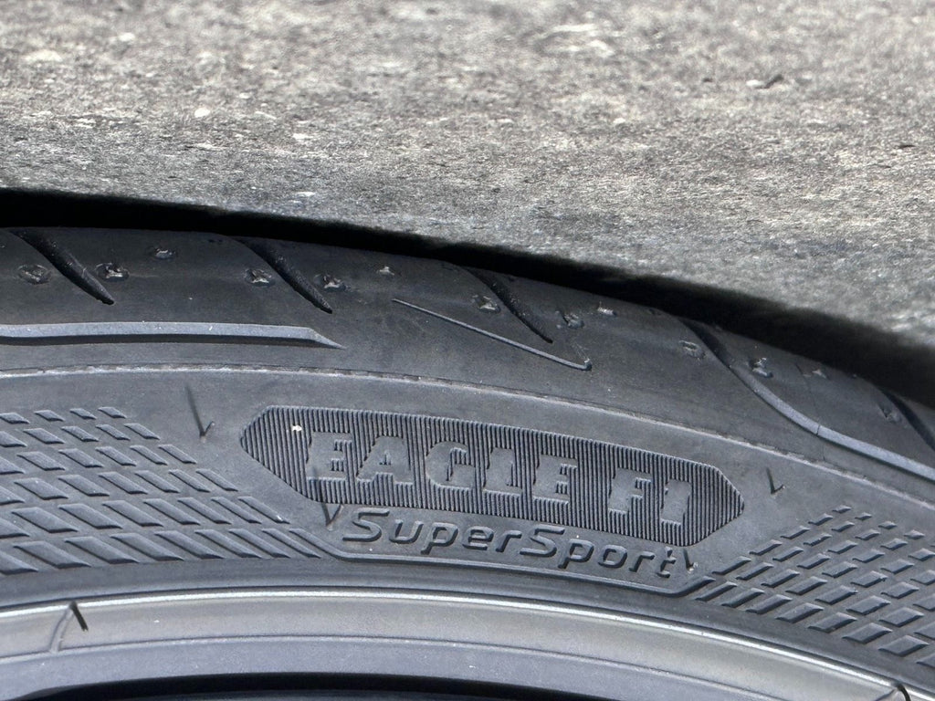 Original 19 Zoll VW Golf 8 VIII R-Line Estoril Sommerreifen 5H060