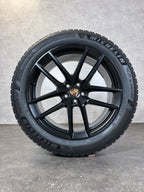 Original 20 Zoll Porsche Macan III 3 95B Winterreifen 95B044650