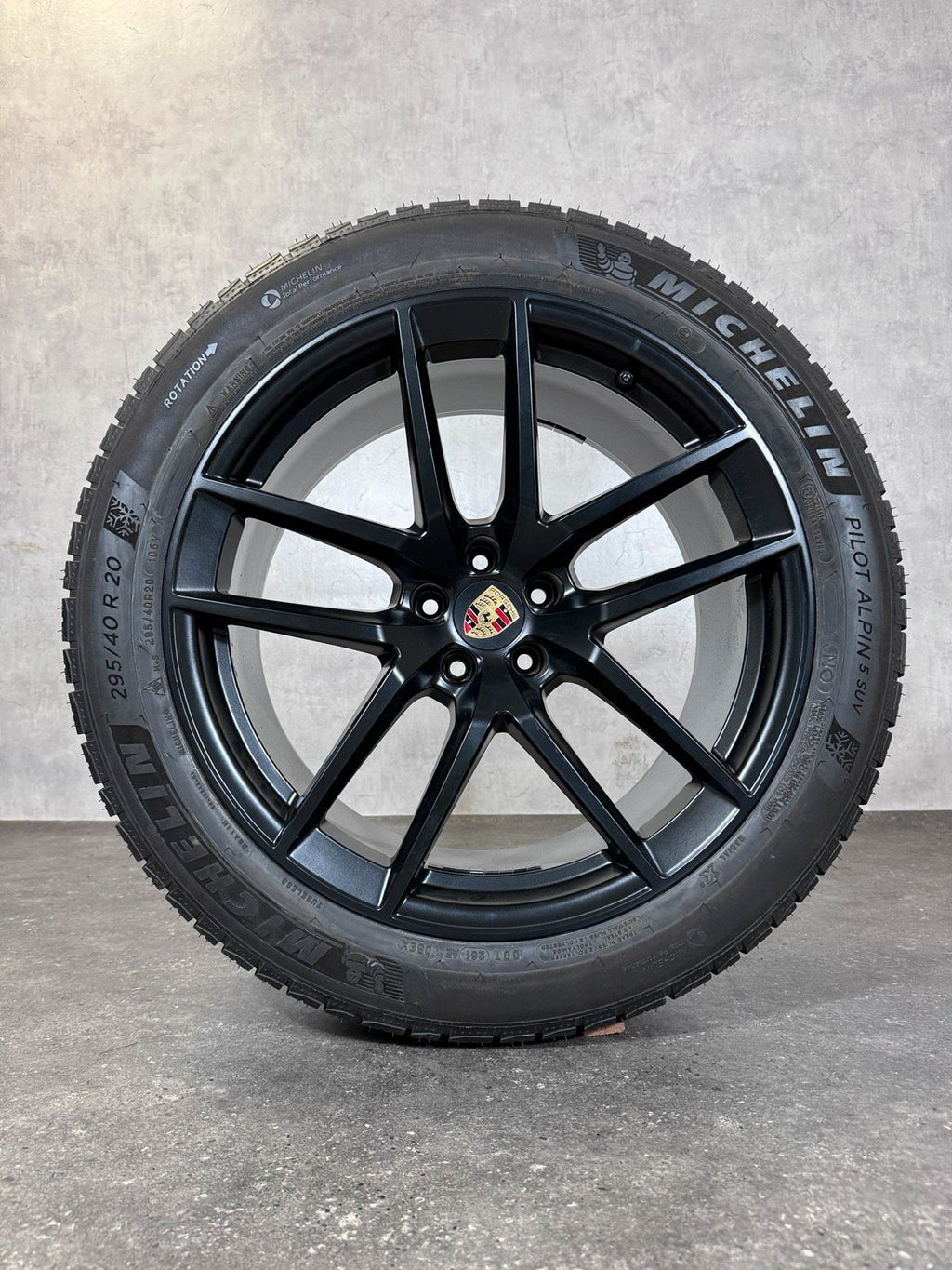 Original 20 Zoll Porsche Macan III 3 95B Winterreifen 95B044650