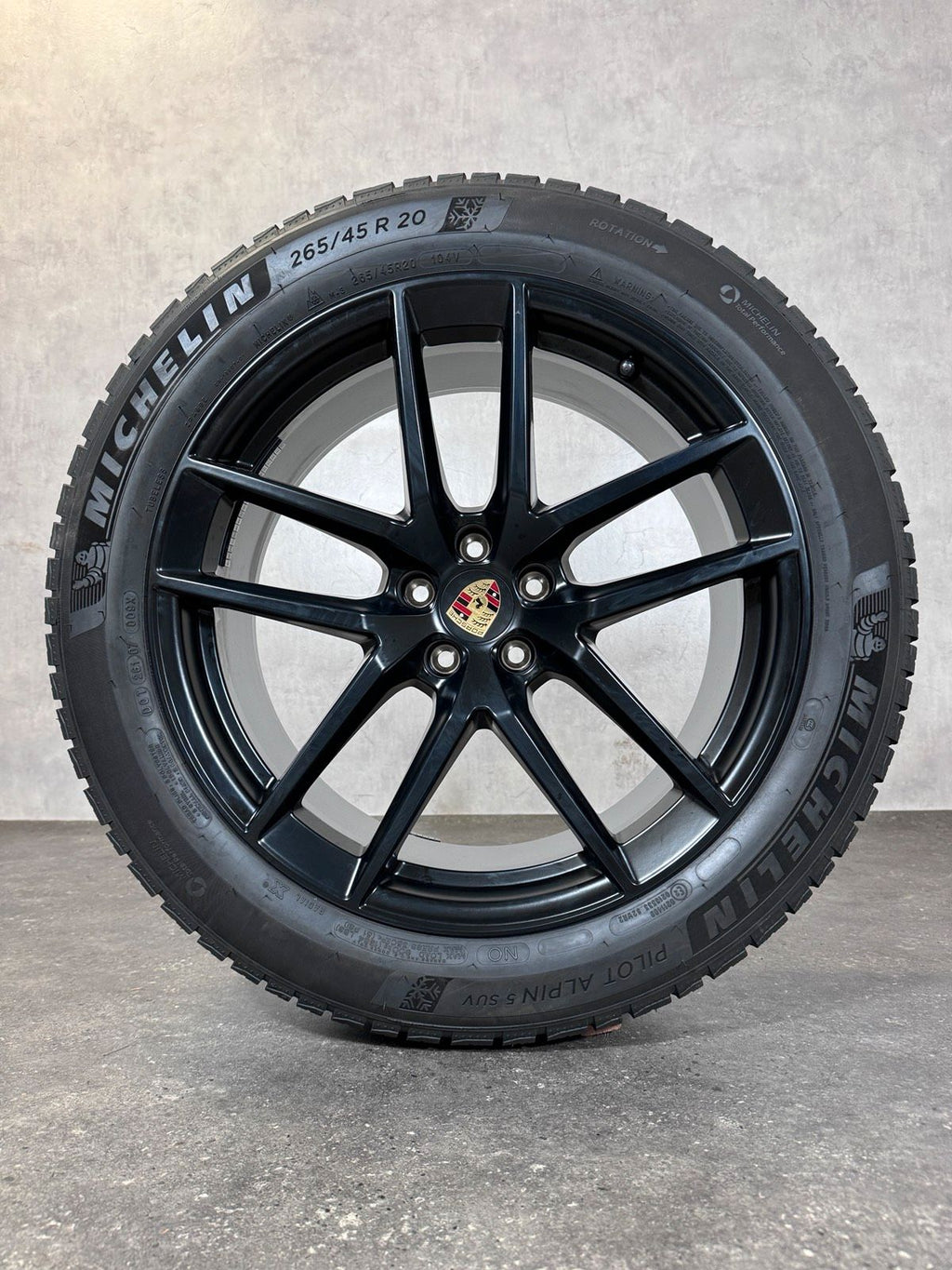 Original 20 Zoll Porsche Macan III 3 95B Winterreifen 95B044650