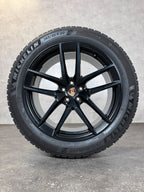 Original 20 Zoll Porsche Macan III 3 95B Winterreifen 95B044650