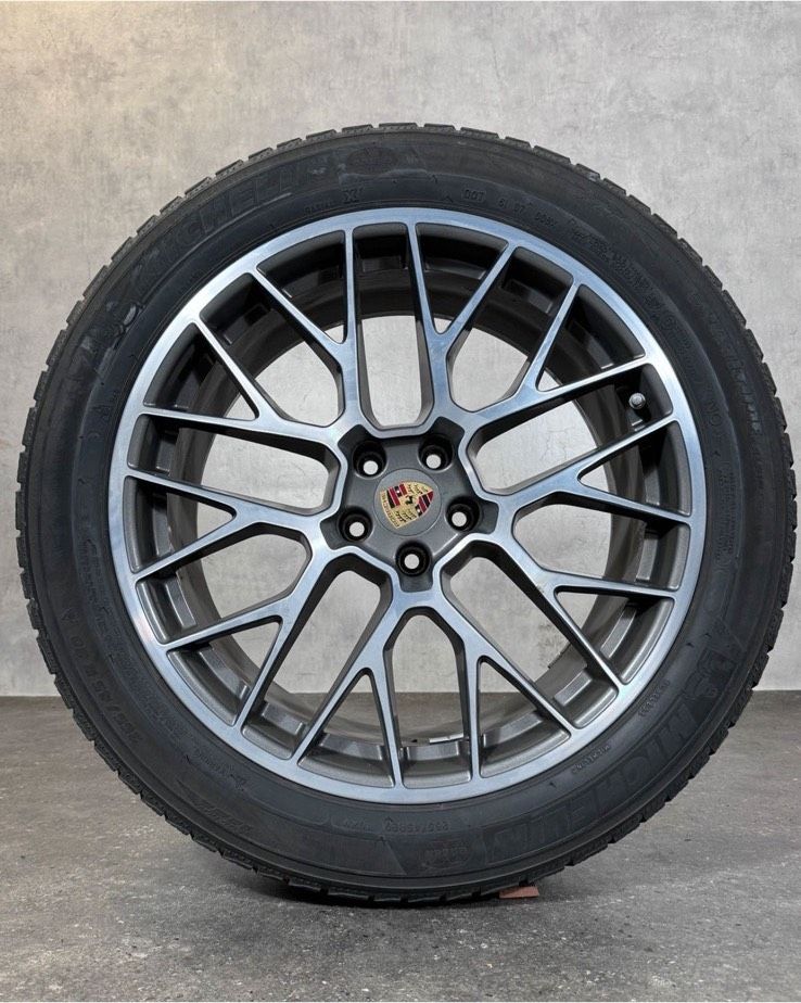 Original 20 Zoll Porsche Macan I II 95B RS Spyder Winterreifen