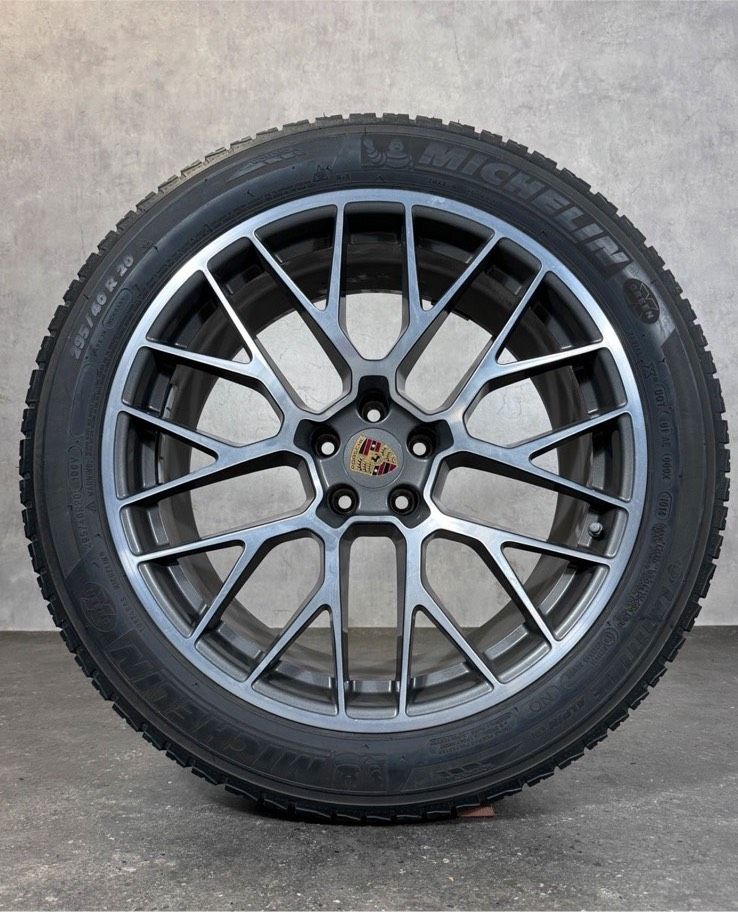Original 20 Zoll Porsche Macan I II 95B RS Spyder Winterreifen