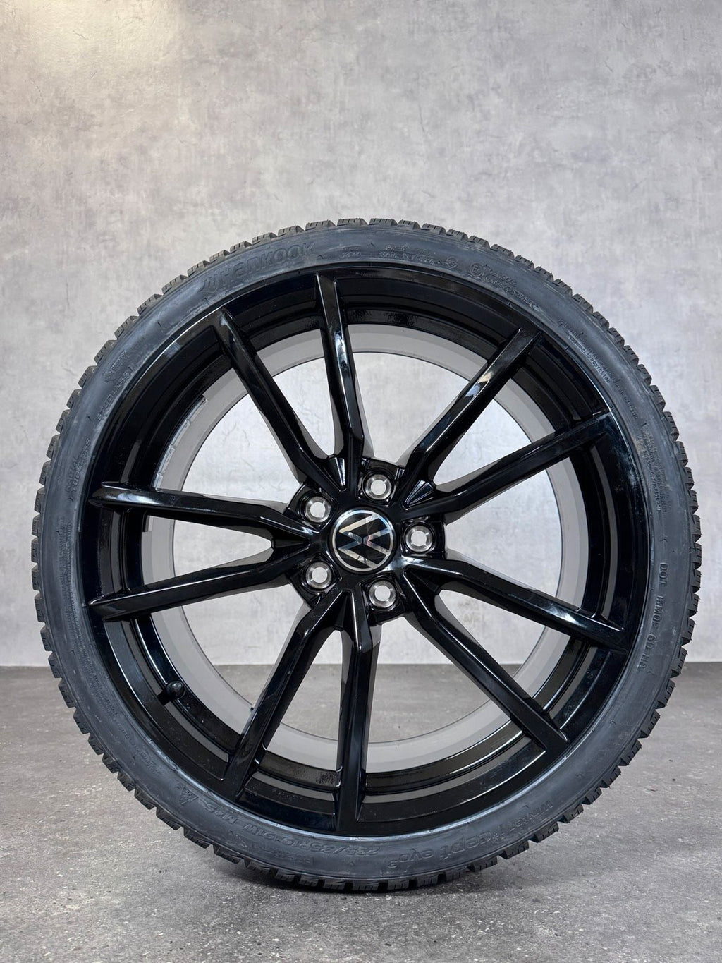 NEU Original 19 Zoll VW Golf VII 7 R Pretoria Winterräder 5G