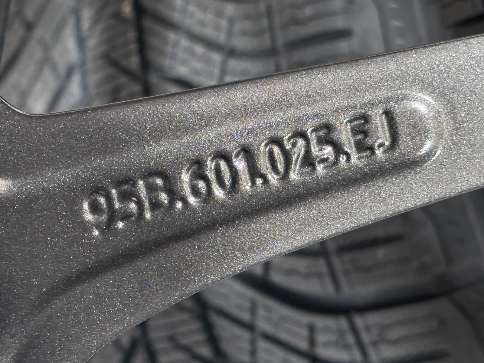 Original 20 Zoll Porsche III 3 95B Winterräder Winterreifen NEU