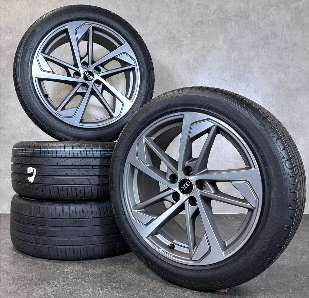 Original 19 Zoll Audi Sport Q3 SQ3 FY 83A Blade Sommerreifen 83A6