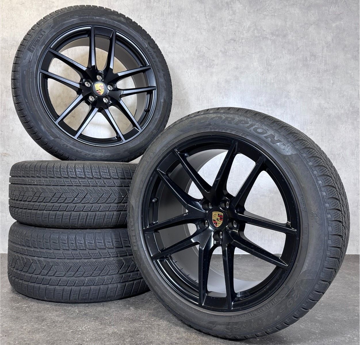 Original 20 Zoll Porsche Macan III 3 95B II Winterreifen 95B04465