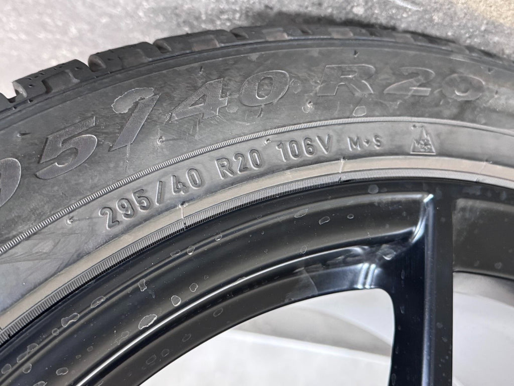 Original 20 Zoll Porsche Macan III 3 95B II Winterreifen 95B04465