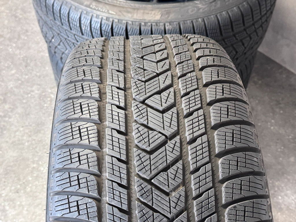 Original 20 Zoll Porsche Macan III 3 95B II Winterreifen 95B04465