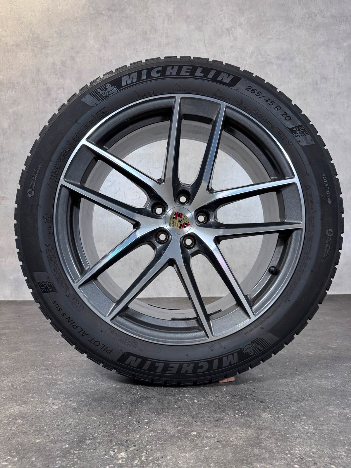 Original 20 Zoll Porsche Macan III 3 95B Winterreifen 95B04465