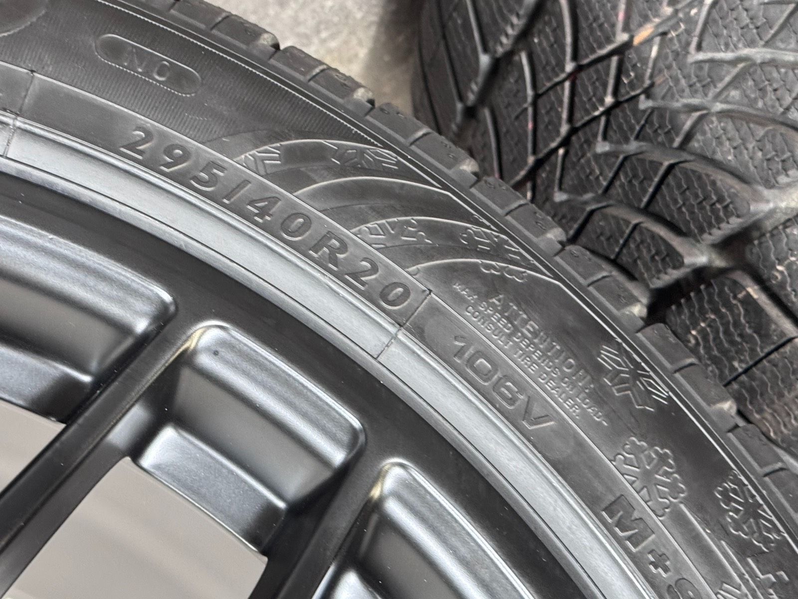 Original 20 Zoll Porsche Macan I II III 95B SPYDER Winterreifen