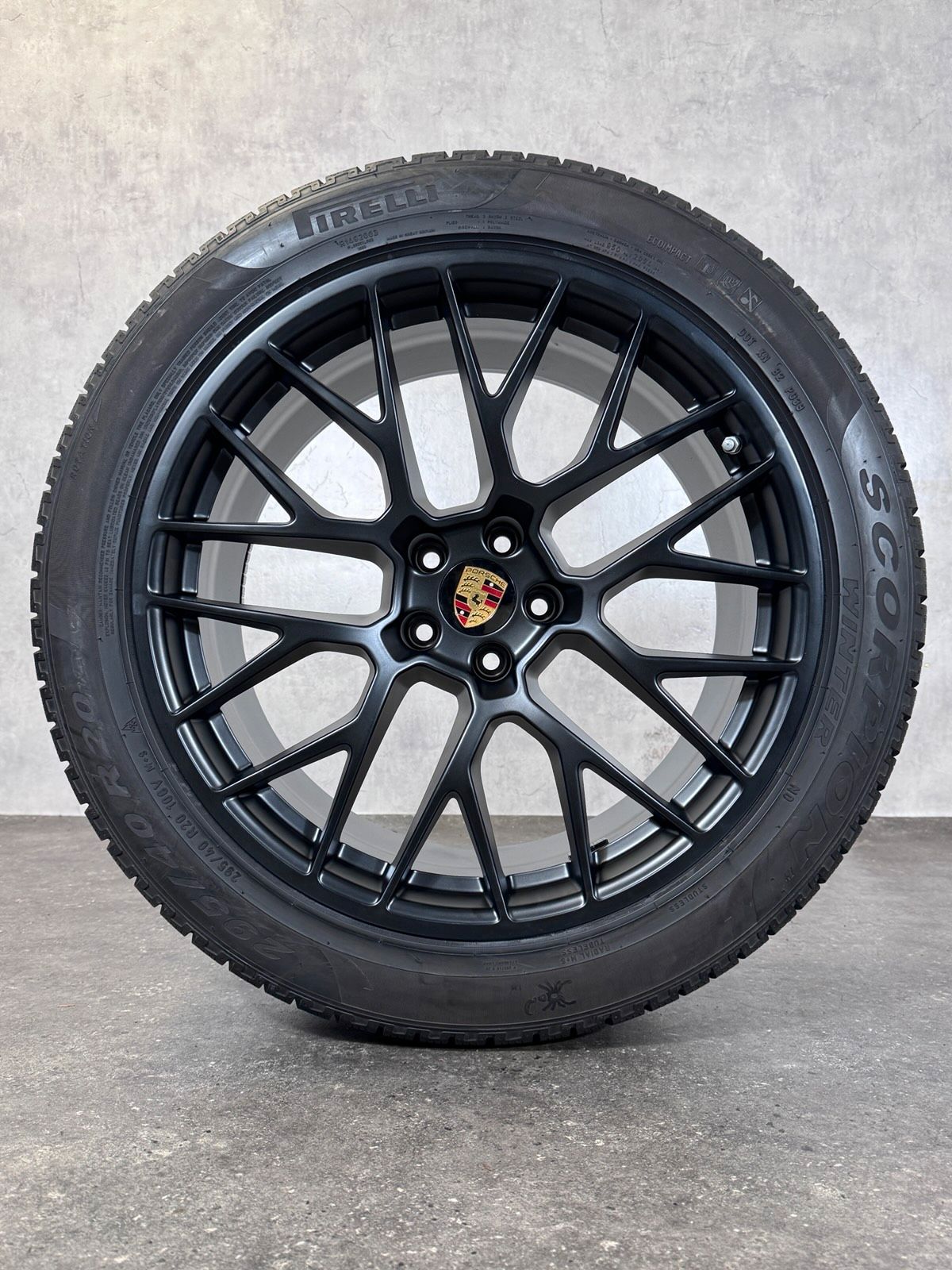 Original 20 Zoll Porsche Macan I II III 95B Spyder Winterreifen