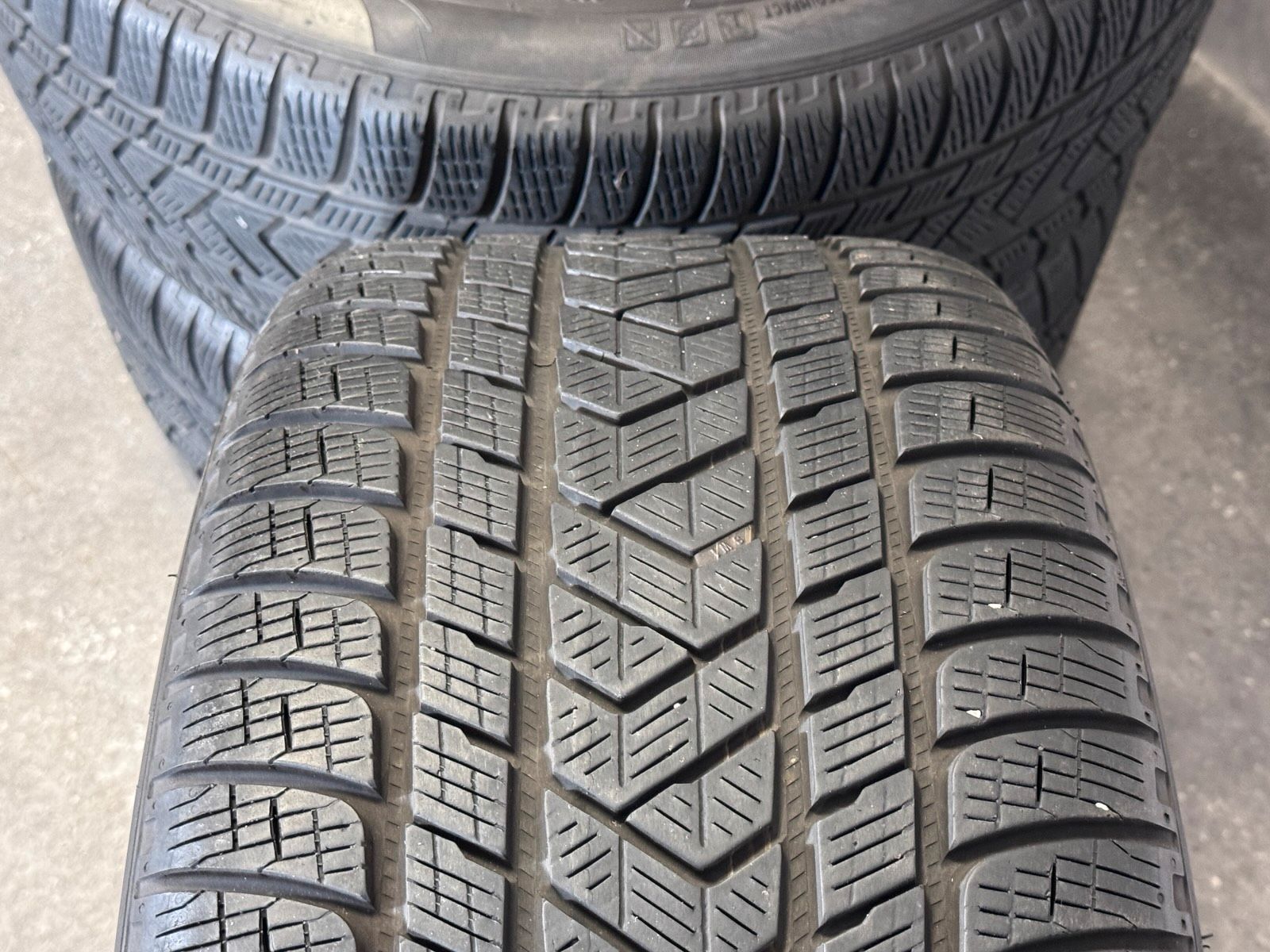 Original 20 Zoll Porsche Macan I II III 95B Spyder Winterreifen