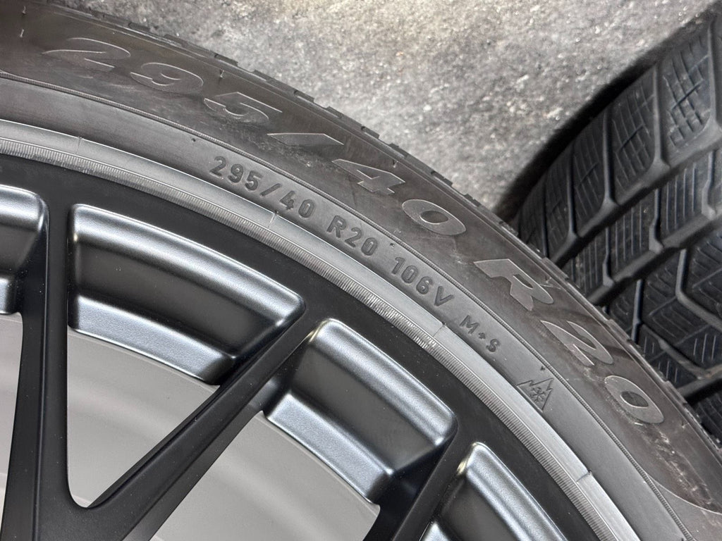 Original 20 Zoll Porsche Macan I II III 95B Spyder Winterreifen