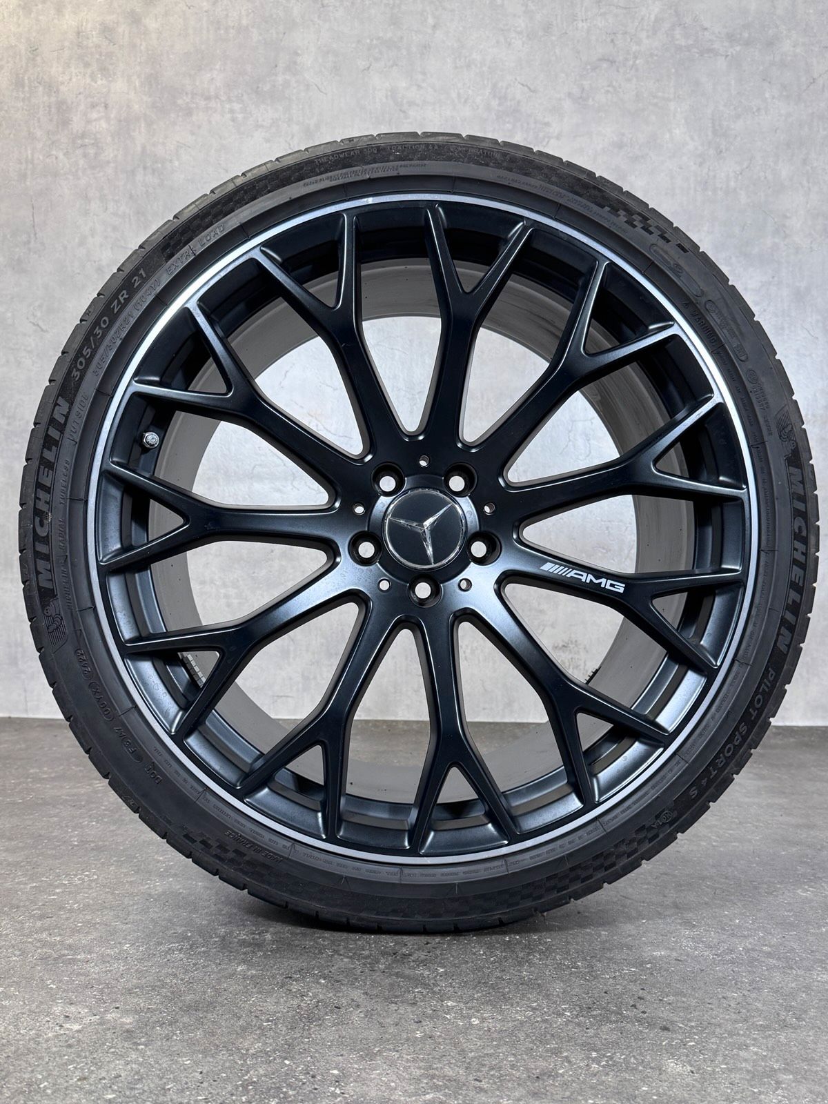 Original 21 Zoll Mercedes AMG SL 43 55 63 R232 Sommerreifen