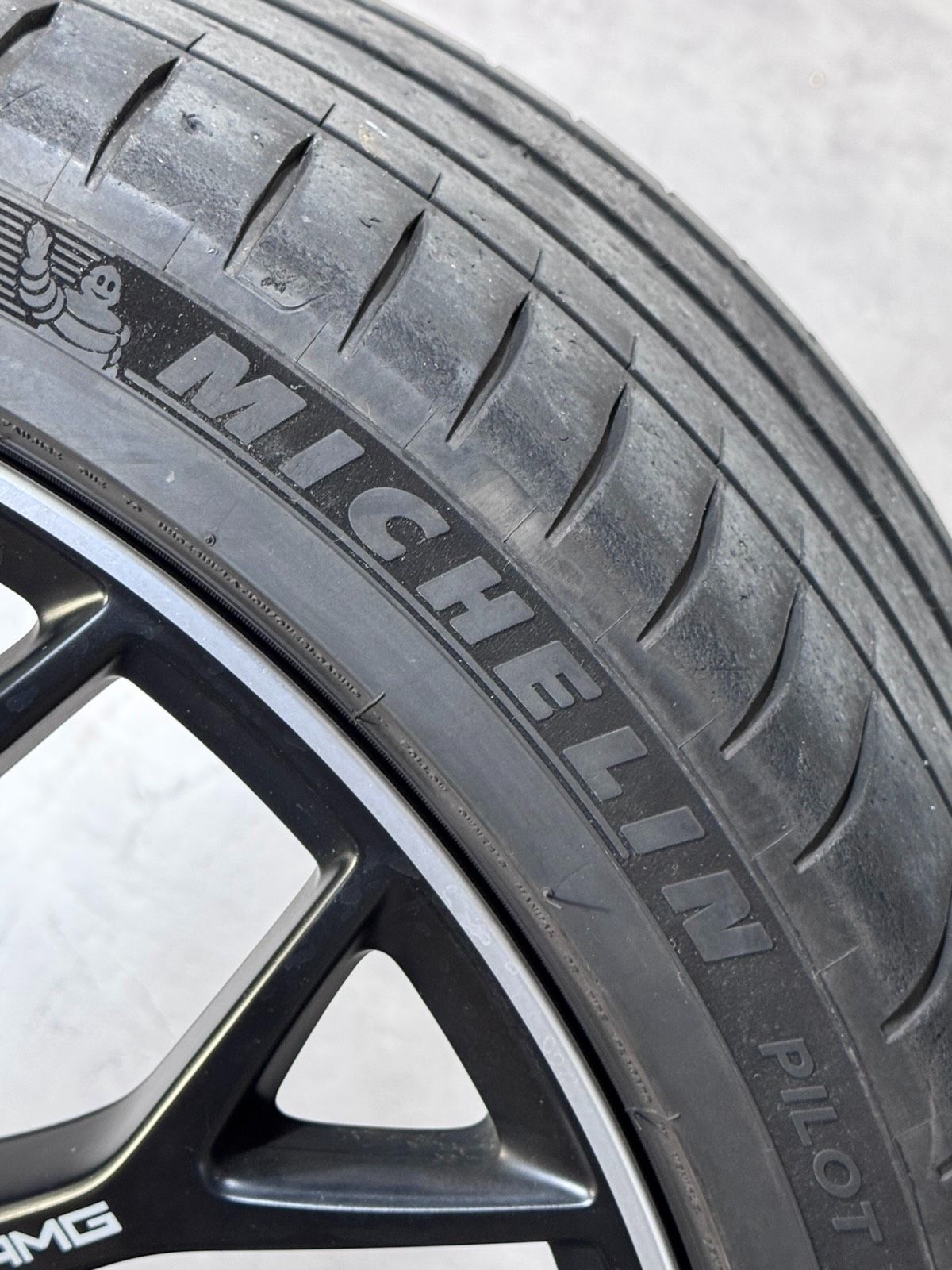Original 21 Zoll Mercedes AMG SL 43 55 63 R232 Sommerreifen