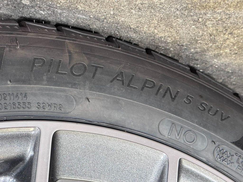 Original 20 Zoll Porsche Macan III S GTS Winterräder 95B044650