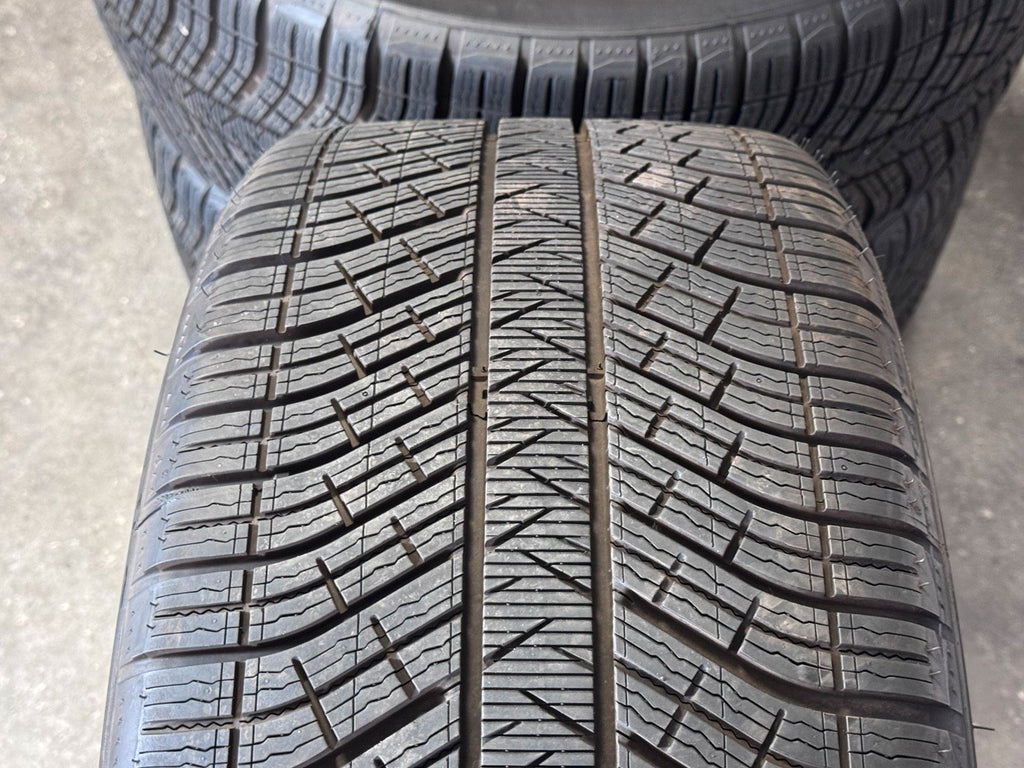 Original 20 Zoll Porsche Macan III S GTS Winterräder 95B044650