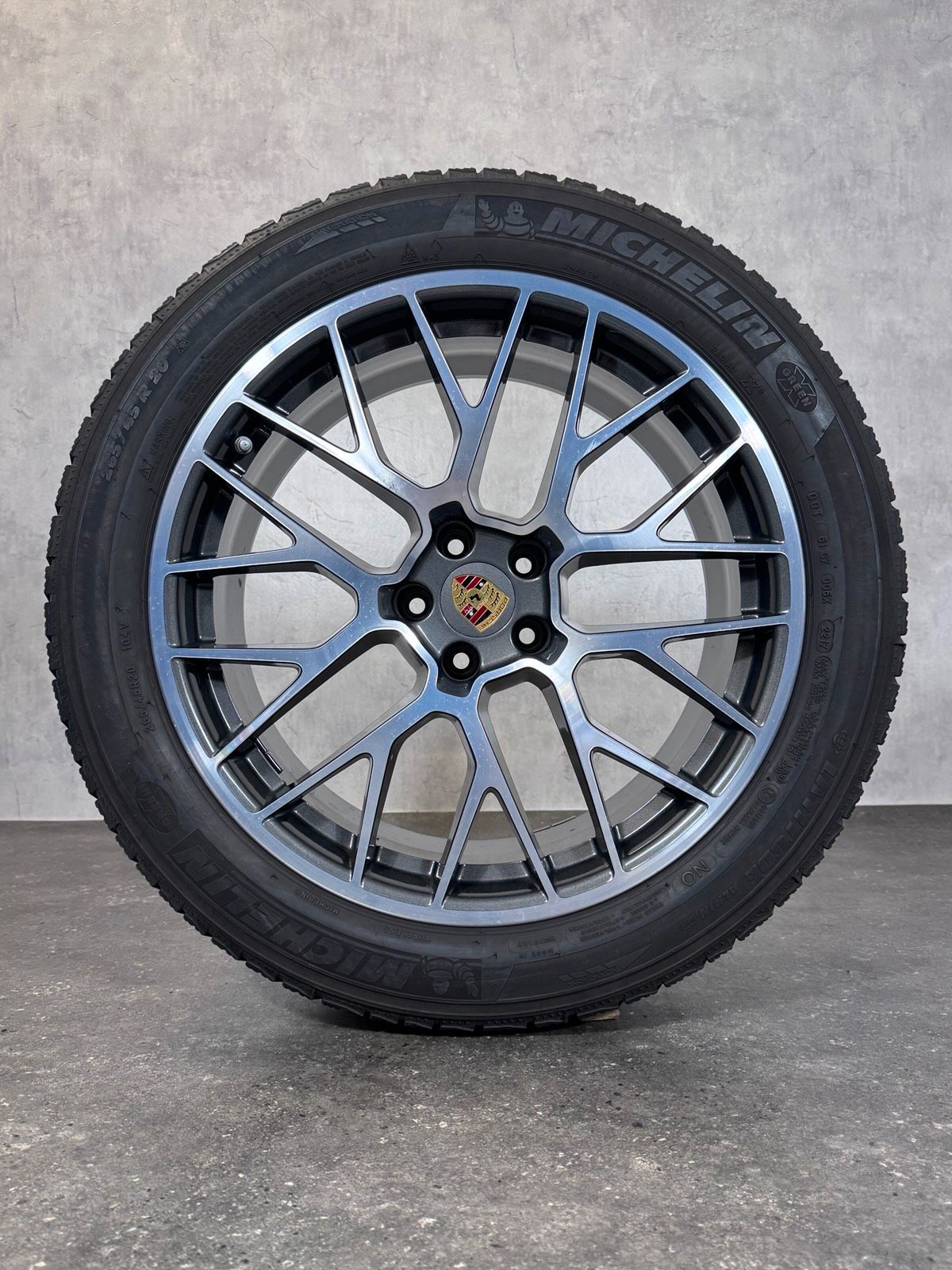 Original 20 Zoll Porsche RS Spyder Winterräder Macan I II 95B