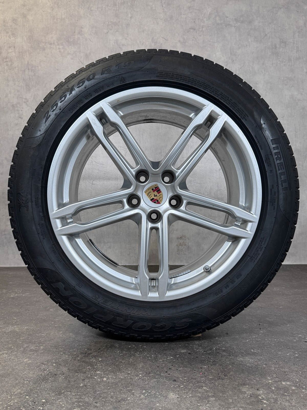 Original 19 Zoll Porsche Macan Winterräder I II 95B Pirelli 7MM