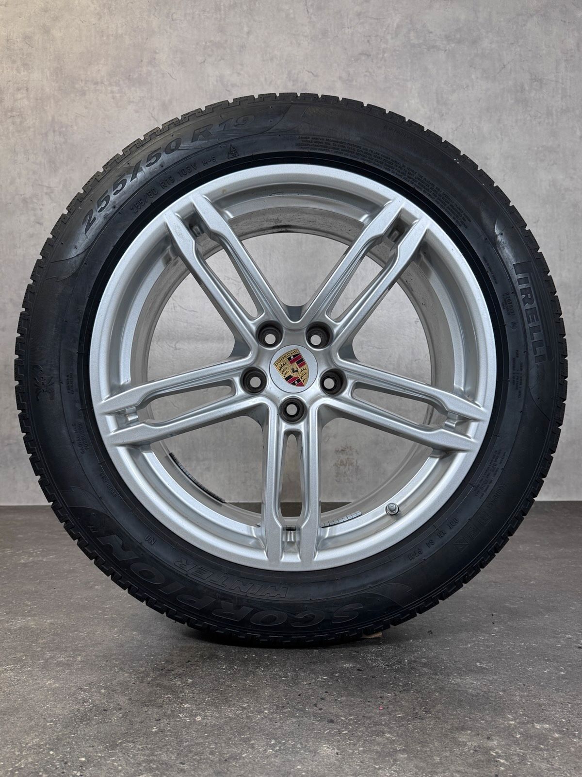 Original 19 Zoll Porsche Macan Winterräder I II 95B Pirelli 7MM