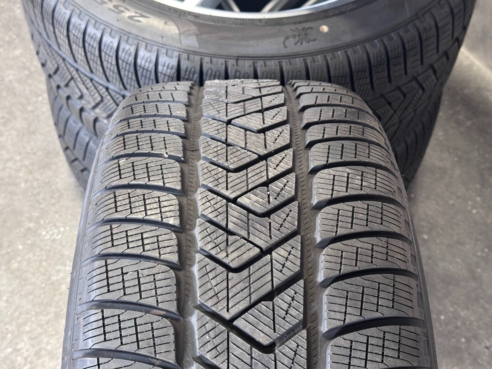 Original 19 Zoll Porsche Macan Winterräder I II 95B Pirelli 7MM