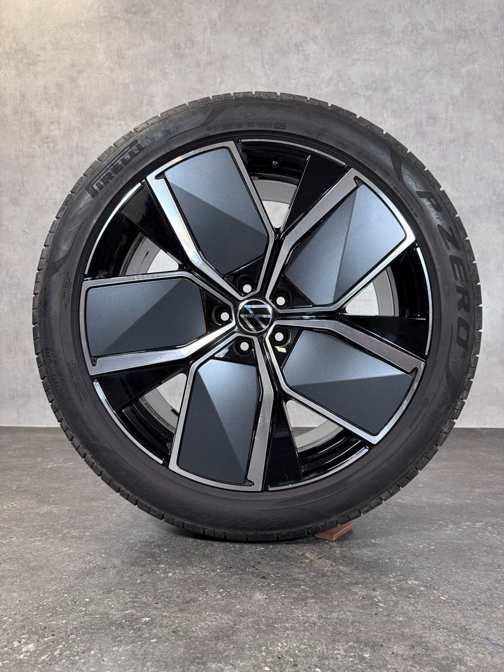 Original 21 Zoll VW Touareg III CR Leeds Sommerräder 760601025AM