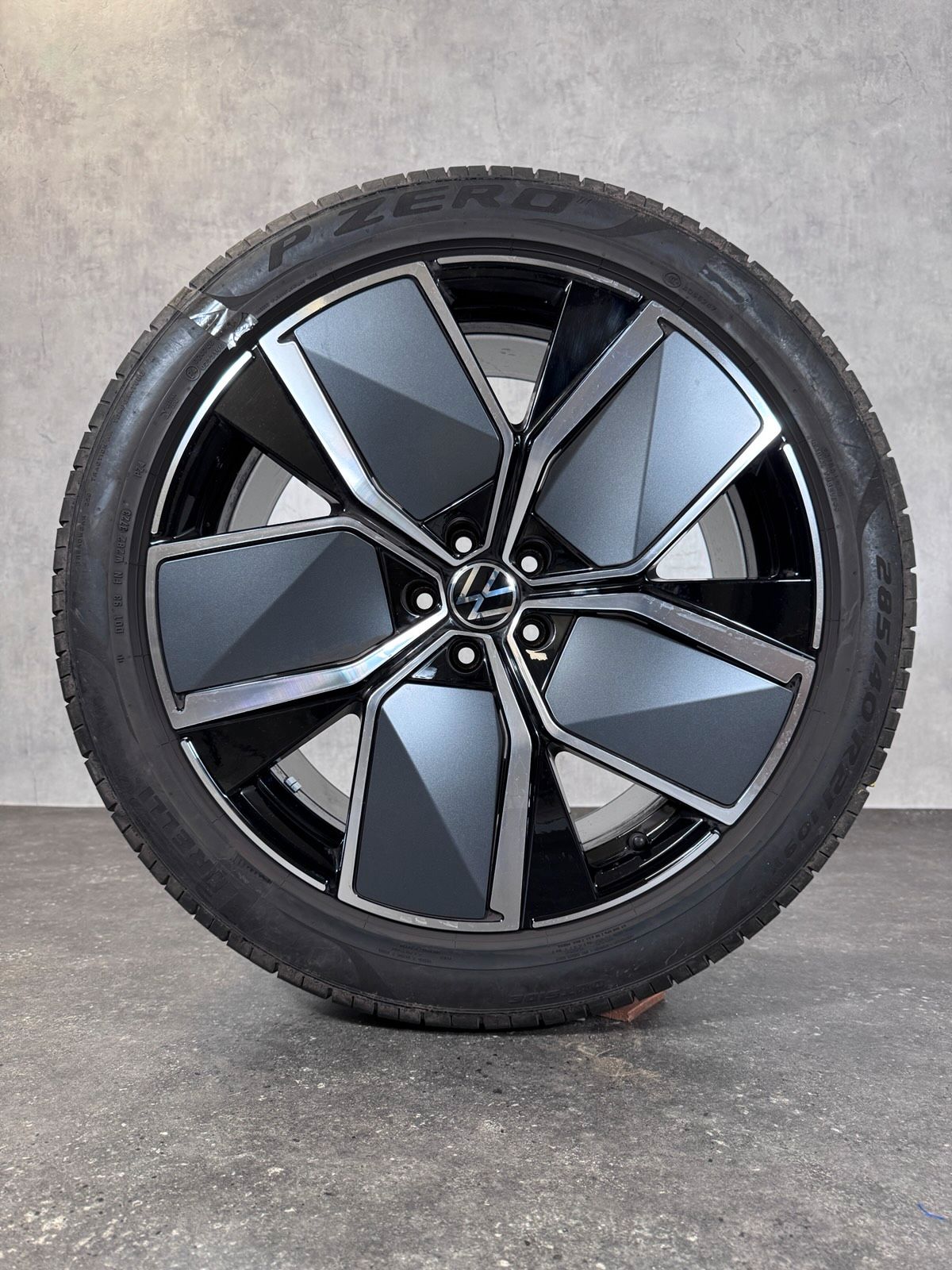 Original 21 Zoll VW Touareg III CR Leeds Sommerräder 760601025AM