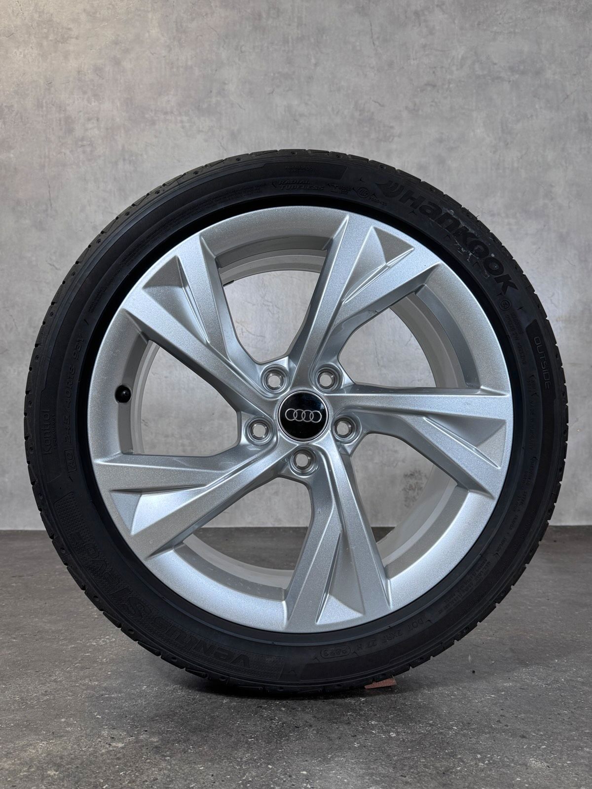 ORIGINAL 18 ZOLL AUDI A4 S4 8W B9 SOMMERRÄDER 8W0601025EJ
